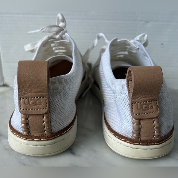 UGG SYDNEY MESH WHITE LACE UP SNEAKERS Sz. 9 - Picture 2 of 6
